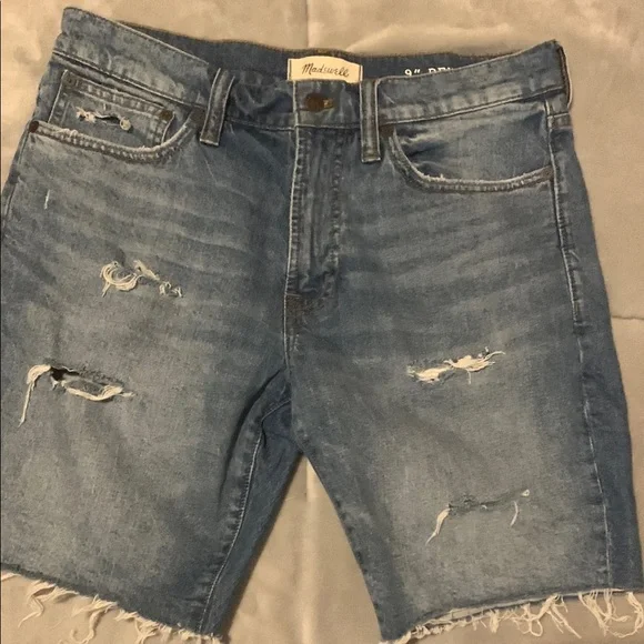 Madewell womens Distressed Denim Shorts Sz 32 17 in long - Picture 1 of 4